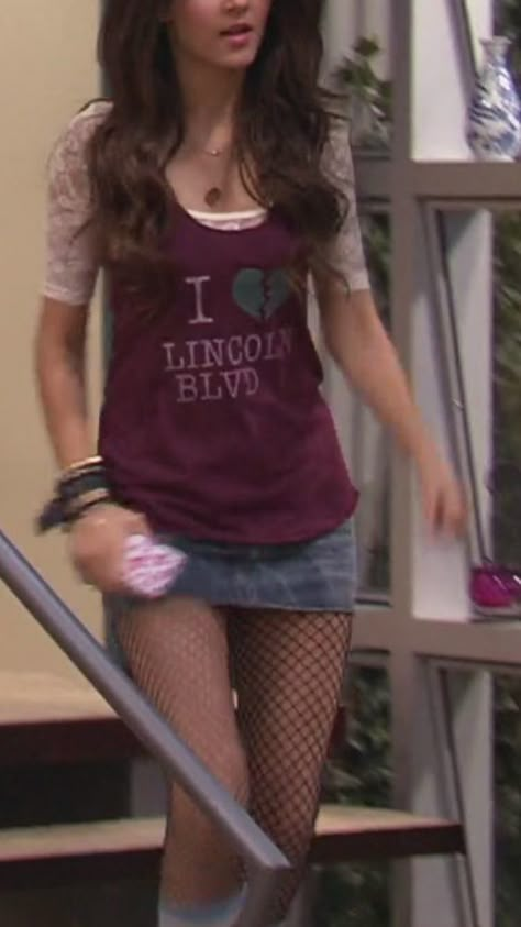 2013 Outfits Tumblr, 2014 Outfits Aesthetic, 2012 Fashion Tumblr, Victorious Fashion, Tori Vega Aesthetic, 2016 Aesthetic Outfits, 2007 Outfits, 2010s Clothes, Tori Vega Outfits