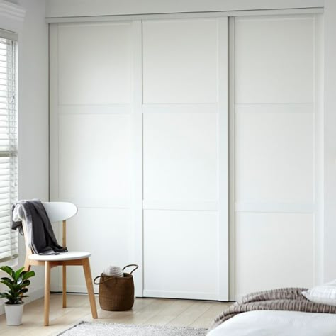 Cupboard Doors Makeover, Bedroom Cupboard Doors, Bedroom Closet Doors Sliding, Bedroom Wall Cabinets, Floor To Ceiling Wardrobes, Ideas Armario, Sliding Door Wardrobe Designs, Bedroom Closet Doors, Closet Small Bedroom