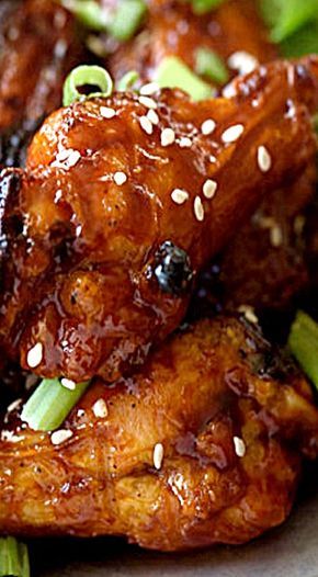 The Best Crispy Oven Baked Chicken Wings with Sticky Honey Garlic Sauce Honey Wings Recipe, Crispy Oven Baked Chicken Wings, Honey Garlic Wings, Oven Baked Chicken Wings, Baked Honey Garlic Chicken, Bbq Chicken Wings Recipe, Oven Chicken Wings, Sticky Chicken Wings, Honey Garlic Chicken Wings