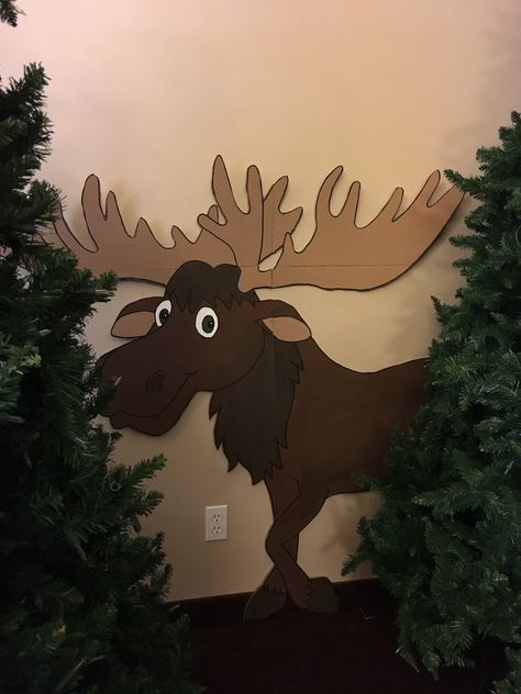 Alaska Vbs Decorations, Cabin Classroom Theme, Group Vbs 2025 True North, Alaska Vbs Decor, Alaska Themed Party Ideas, True North Vbs Decorations, True North Vbs 2025, Forest Theme Classroom, Cowboy Party Decorations