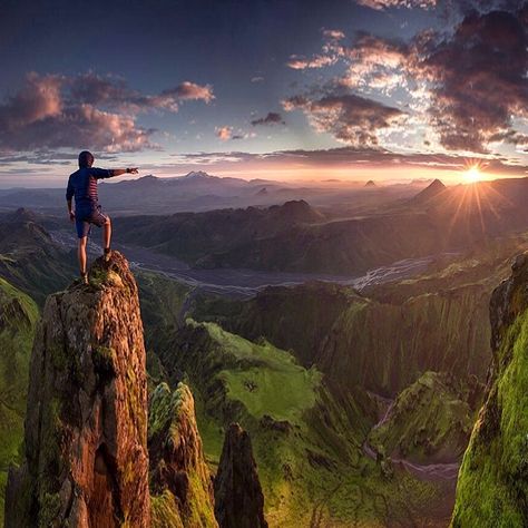 Climb the mountain not to plant your flag, but to embrace the challenge, enjoy the air and behold the view. Climb it so you can see the world, not so the world can see you... | Picture: Max Rive | Quote: David McCullough Jr. #Padgram Australia Packing List, On Top Of A Mountain, Top Of A Mountain, Mountain Photography, Henry Ford, Landscape Pictures, Alam Yang Indah, Photography Skills, Top Of The World