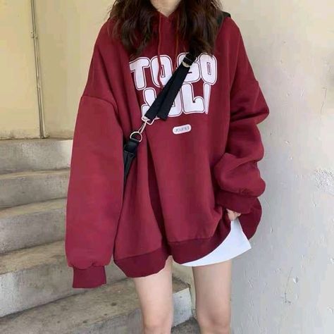 Hoddies Outfits Girl Korean, Oversized Hoodie Outfit Korean, Maroon Hoodie Outfit, Hoodie Outfit Korean, Red Hoodie Outfit, Dark Red Hoodie, Hoodie Outfit Aesthetic, Hoddies Outfits, Sporty Casual Outfits