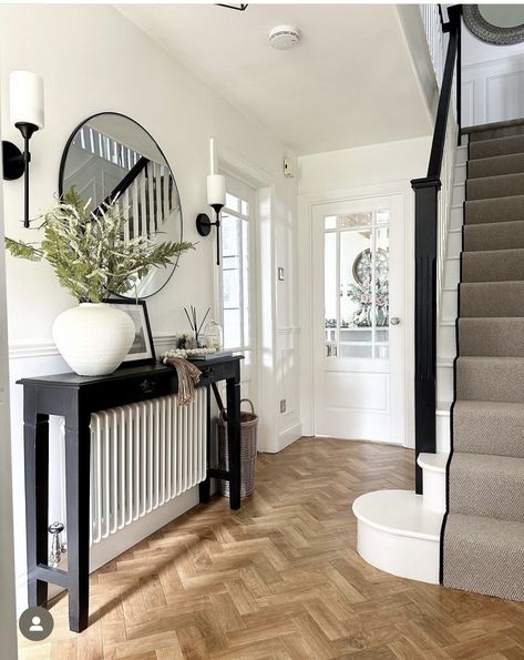 Neutral Hallway Black Accents, Entrance Hall And Stairs Ideas, Hall Ways Ideas Neutral, Black And White Hallway Decor, Hallway Ideas Victorian, White And Black Hallway Ideas, Hallway Ideas Wooden Floor, Hallway Decorating Black And White, Hallway Inspiration Modern