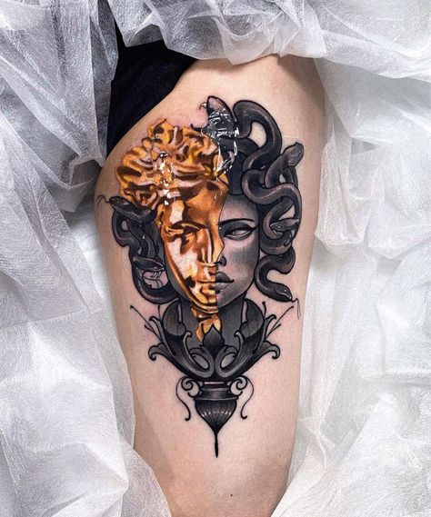 Gold Tattoo Ink, Medusa Tattoo Design, Tattoos Infinity, Gold Tattoo, Tattoos Geometric, Mythology Tattoos, Gorgeous Tattoos, Medusa Tattoo, Greek Tattoos