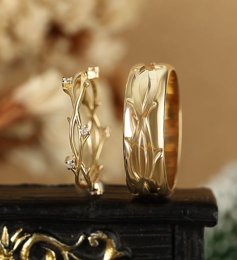 Fantasy Wedding Band, Lord Of The Rings Wedding Band, Unique Mens Rings Wedding, Gold Wedding Bands His And Hers, Elvish Wedding Rings, Wedding Rings Gold Band, Wedding Band His And Hers, Wedding Rings His And Hers, Wedding Ring Set Vintage