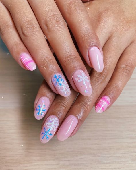 Blue And Pink Christmas Nails, Pink And Purple Christmas Nails, Pink And Blue Christmas Nails, Plaid Christmas Nails, Pink And Blue Christmas, Biab Nail, Blue Christmas Nails, Plaid Nails, Holiday Nail