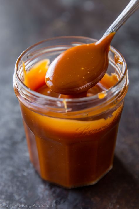 Follow these easy instructions to create sweet salted caramel sauce at home. Perfect for cakes, cupcakes, cookies, ice cream, cheesecake, sweet breads and more! sallysbakingaddiction.com Salted Caramel Recipe, Salted Caramel Recipes, Salted Caramel Apple Pie, Caramel Recipe, Sally's Baking, Chocolate Chip Cheesecake, Salted Caramel Sauce, Salted Caramel Chocolate, Caramel Recipes