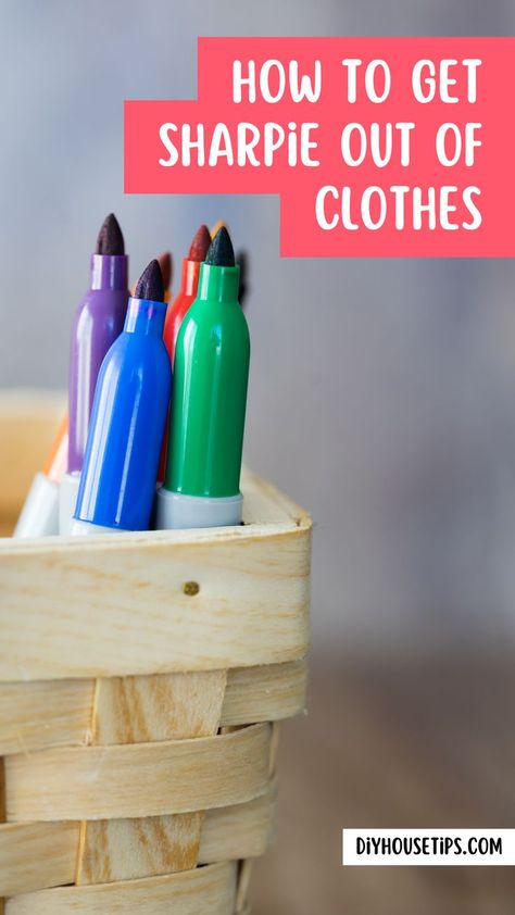 Sharpie Out Of Clothes, How To Remove Sharpie, Stain Remover Clothes, Diy Sharpie, House Chores, Diy Laundry, Laundry Hacks, Clothing Hacks, Cleaning Organizing