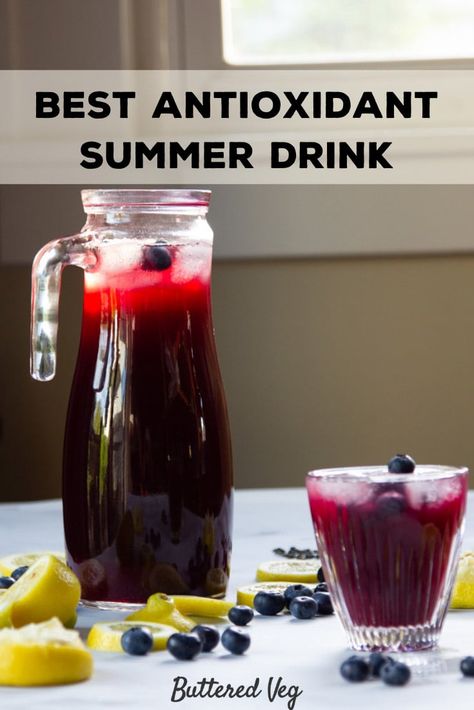 This Antioxidant Blueberry-Lemon Green Tea summer drink is guaranteed to cool you down, fight inflammation and satisfy your craving. #drink #refreshing #summer #summerdrink #nonalcoholic #healthy via @https://www.pinterest.com/butteredveg/ Blueberry Drinks, Tea Drink Recipes, Drinking Hot Water, Drink Recipes Nonalcoholic, Iced Tea Recipes, Infused Water Recipes, Healthy Juice Recipes, Healthy Drinks Recipes, Juice Drinks