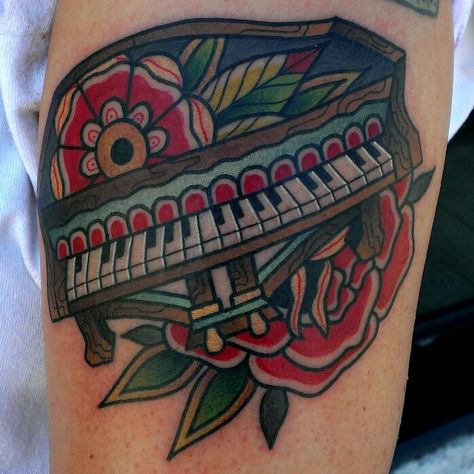 #piano #rose #tattoo #traditionaltattoo Traditional Piano Tattoo, Piano Tattoo Ideas, Piano Tattoos, Cl Icon, Piano Tattoo, Key Tattoo Designs, Mandala Tattoos, Tattoo Process, Key Tattoos