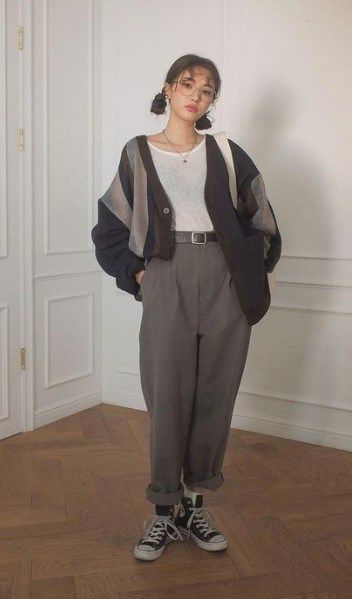 Nonbinary Fashion Outfits, Queer Fashion Women, Masculine Outfits For Women, Masc Outfits For Women, Enby Outfits, Queer Outfits, Non Binary Outfits, Winter Women Outfits, Gender Neutral Outfits