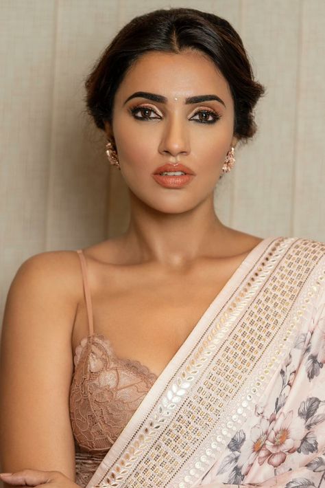 Akshara Gowda, Blonde Girl, Indian Fashion, Camisole Top, Blonde, Actresses, Google Search, Tank Tops, Women's Top