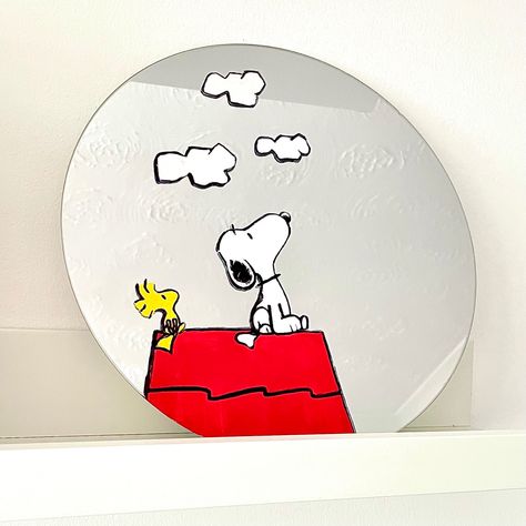 Simple Mirror Painting Ideas, Cute Mirror Painting Ideas Easy, Drawing On The Mirror, Circle Mirror Painting Ideas, Easy Mirror Painting, Circle Mirror Painting, Mirror Painting Ideas Easy, Cute Mirror Painting Ideas, Mirror Painting Ideas Art