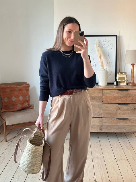 Wide Leg Trousers Outfit, Black Linen Pants, Trouser Outfit, Oversized Outfit, Wide Trousers, Cute Tank Tops, Fashion People, Black Linen, On Repeat