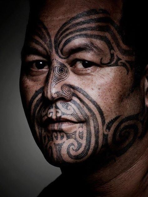 New Zealand Maori Maori Face Tattoo, Ta Moko Tattoo, Stammestattoo Designs, Tato Maori, Ta Moko, Maori Tattoos, Maori People, Maori Tattoo Designs, Tattoo Henna