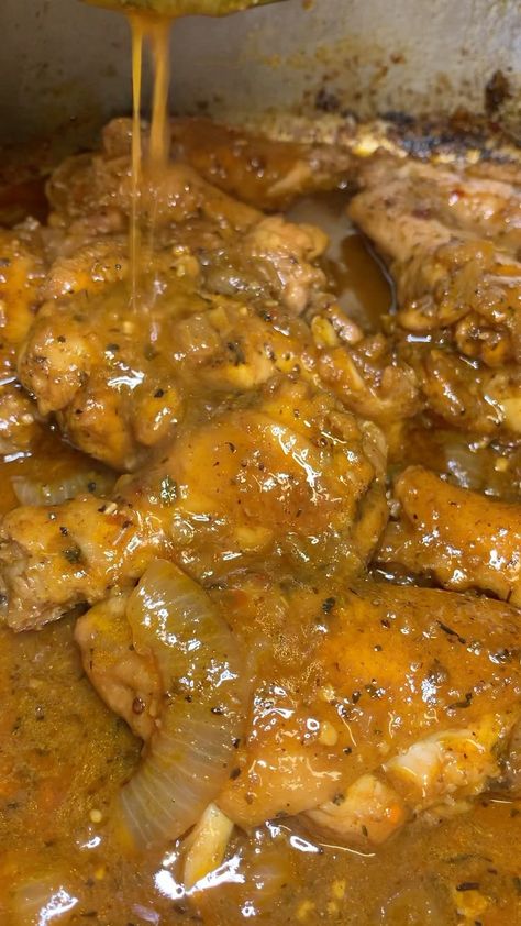 Baked Wingettes Recipe, Chicken Wings Soup, Chicken Wing Stew Recipes, Chicken Wing Recipes Stove Top, Smothered Chicken Wings Recipes, Braised Wings Recipe, Smothered Chicken Wings In The Oven, Sunday Dinner Ideas Soul Food Meat, Chicken Wing Stew