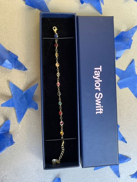 Taylor Swift Merch Bracelet, Bejeweled Bracelet Taylor Swift, Taylor Swift Stuff To Buy, Taylor Swift Things To Buy, Taylor Swift Style Aesthetic, Taylor Swift Present Ideas, Taylor Swift Presents, Taylor Swift Gift Ideas, Bejeweled Bracelet