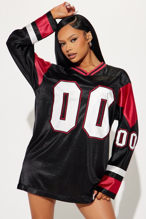 Available In Black/combo. Mini Dress Long Sleeves V-Neckline Number Zero Screen Contrast Stitching Stretch Length = 33" Self: 100% Polyester Contrast: 100% Polyester Imported | Off Season Jersey Mini Dress in Black/Red size Large by Fashion Nova Long Jersey Outfit, Jersey Dress Outfit, Number Zero, Tate Mcrae, Army Women, Jersey Outfit, Dress Long Sleeves, Cute Comfy Outfits, Matching Dresses