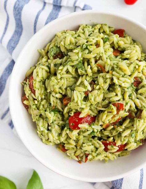 Orzo Pesto, Pizza Side Dishes, Pesto Orzo, Creamy Pesto Sauce, Pesto Salad, Orzo Pasta Salad, Pesto Pasta Salad, Orzo Recipes, Cold Pasta Salad