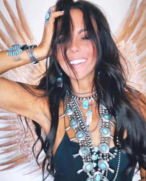 Turquoise Jewelry Outfit Summer, Punchy Western Jewelry, Silver Jewelry Western, Western Style Jewelry, Western Jewelry Outfit, Silver Cowgirl Boots Outfit, Turquoise Jewelry Aesthetic, Black Dress Turquoise Jewelry Outfits, Turquoise Jewelry Western Outfit