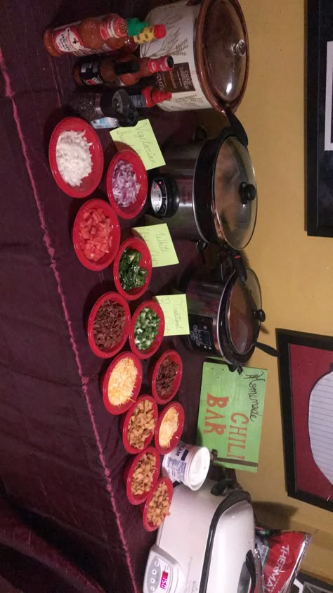 Soup Bar For Party, Chili Bar Birthday Party Ideas, Halloween Party Chilli Bar, Chili Bar Birthday Party, Chili Bar Set Up Party Ideas, Chili Baby Shower Ideas, Chilli Toppings Bar, Chili Wedding Reception, Chili Party Bar