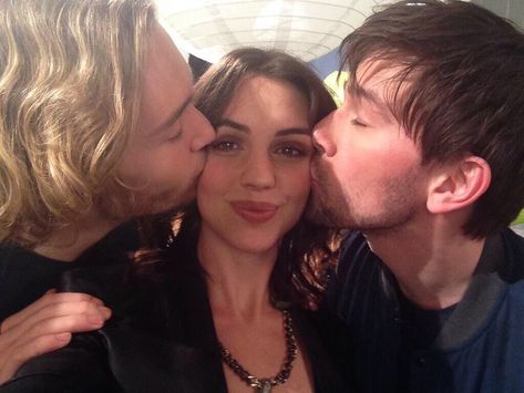 Toby Regbo, Adelaide Kane and Torrance Coombs. Reign Bash And Mary, Reign Bash, Bash And Mary, Reign Serie, Reign Cast, Dear Karma, Torrance Coombs, Reign Tv Show, Reign Mary