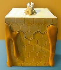 Ceramic Cube Ideas, Square Pottery Ideas, Ceramic Box Ideas High Schools, Slab Boxes Ceramics, Slap Box Ceramics, Ceramics Slab Box Ideas, Box Clay Ideas, Clay Slab Box Ideas, Ceramic Slab Box Ideas