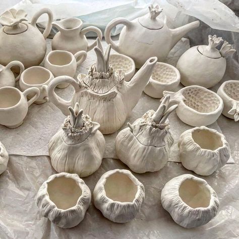 The Wondersmith’s Instagram post: “I can’t seem to stop making ceramics!! Here are three mini tea sets inspired by your suggestions - one that will be covered in dewdrops,…” Paper Mache Teacup, Mini Clay Tea Set, Making Ceramics, Mini Tea Set, Different Art Styles, Tea Sets, Craft Inspiration, Ceramic Pottery, Tea Set