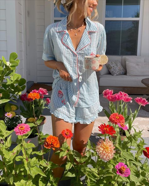 ALLISON ✿ (@allisonbickerstaff) • Instagram photos and videos Aesthetic Plaid, Pocket Shirts, Pijamas Women, Shorts Sleepwear, Dirndl Outfit, Cute Pajama, 2024 Aesthetic, Plaid Pajama, Cute Pjs