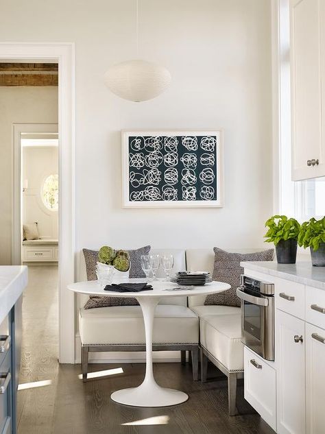 Transitional kitchen features an eat-in kitchen boasting a freestanding L shaped banquette ... Corner Bench Kitchen Table, Modern Breakfast Nook, Kitchen Banquette, Small Kitchen Tables, Kitchen Seating, Banquette Seating, Kitchen Corner, Kitchen Nook, Transitional Kitchen