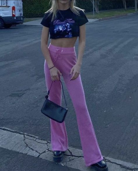 Emma Chamberlain Outfits, Looks Pinterest, Emma Chamberlain, Style Rock, 2000s Fashion Outfits, Indie Outfits, Mode Vintage, 2000s Fashion, Summer Fits