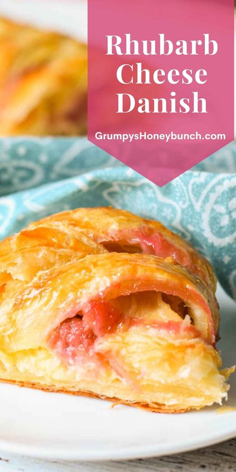 Crescent Roll Braid, Rhubarb Danish, Strawberry Rhubarb Recipes, Rhubarb Dessert, Cream Cheese Danish Recipe, Rhubarb Sauce, Cheese Danish Recipe, Sweet Cheese, Danish Recipe