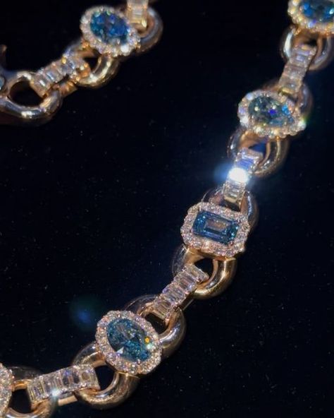 ERIC MAVANI on Instagram: "1 of 1 Aqua Blue Diamond Infinity Link “The Titanic” Featuring 2ct Each In Pear Shapes, Oval Shapes, Emerald Cuts, & Princess Cuts Throughout The Whole Chain. Only At MavaniAndCo.Com #MAVANI 🔷💎" Pear Shapes, The Titanic, 1 Of 1, Blue Diamond, Titanic, Princess Cut, Emerald Cut, Aqua Blue, Pear Shaped