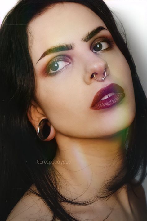 Prisma Big Septum Ring, Stretched Lobes, Fashion Reference, Big Ears, Stretched Ears, La Face, Septum Piercing, Oval Faces, Red Lips