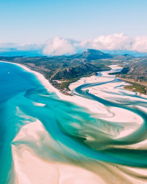 The Whitsundays, Australia Uk Holiday Destinations, Whitsundays Australia, Ticket To Paradise, Uk Holiday, Norfolk Broads, Hamilton Island, Ayers Rock, Airlie Beach, The Great Barrier Reef