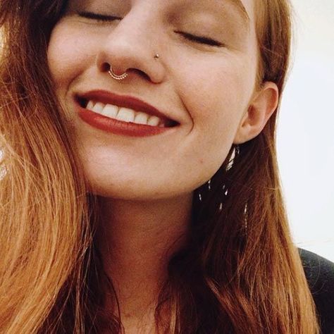 Bijoux Piercing Septum, Orr Piercing, Bushy Eyebrows, Faux Piercing, Septum Piercings, Piercing Septum, Piercing Tragus, Nose Piercings, Beauty Regime