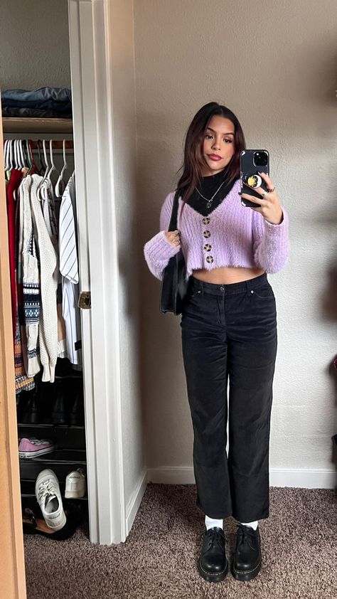 Lavender Cardigan Outfit Winter, How To Style Purple Cardigan, Cardigan Outfit Purple, Purple Top Black Pants, Lavender Black Outfit, Purple Black Outfit Aesthetic, Purple Pants Outfit Winter, Purple Sweater Outfit Aesthetic, Purple Cardigan Outfits Aesthetic