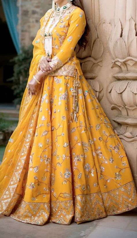 Indian Vouge, Function Dress, Latest Bridal Lehenga Designs, Haldi Outfits, Simple Lehenga, Latest Bridal Lehenga, Wedding Lehenga Designs, Lehenga Designs Simple, Punjabi Outfits