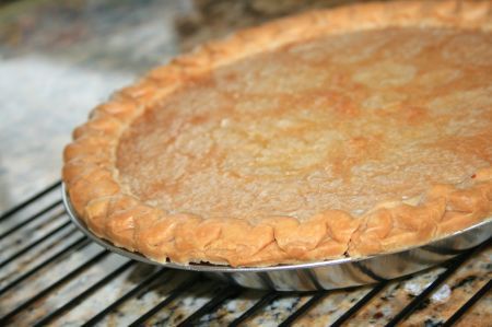 Tarte Au Sucre Francaise (French Canadian Sugar Pie) Canadian Sugar Pie, Sugar Pie Recipe, Popular Pies, Thanksgiving Pie Recipes, Canadian Cuisine, Buttermilk Pie, French Canadian, Sugar Pie, Thanksgiving Pies