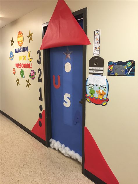 2016 Space Theme Bulletin Boards, Outer Space School Decorations, Space Camp Decorations, Outer Space Door Decoration, Outer Space Classroom, Astronaut Decorations Classroom, Spaceship Classroom Door, Outer Space Vbs, Vbs Stellar Decorations