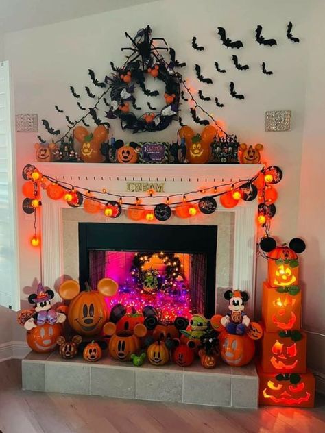 Disney Halloween Table Decor, Disney Fireplace Decor, Diy Disney Halloween Decor, Halloween House Decoration Indoor, Aesthetic Halloween Nails, Disney Halloween Decor, Home Decor Budget, Fireplace Decorating, Disney Halloween Decorations