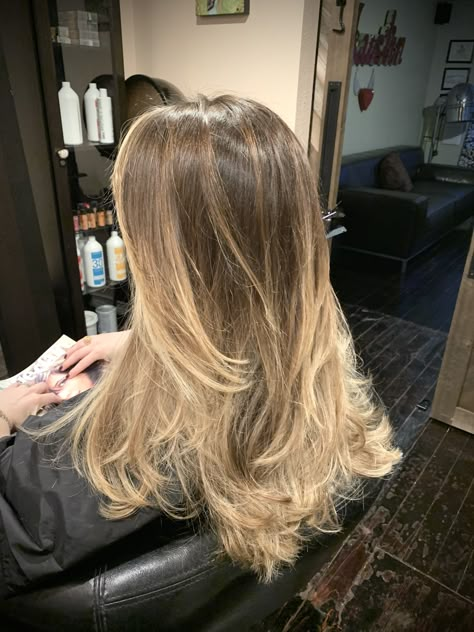 Ombre Dirty Blonde Hair, Brown Hair Blond Highlites, Hair Dark Roots, Blonde Balayage In Brown Hair, Bleached Brunette Hair, Blonde Highlights On Dark Roots, Brown Roots Blonde Highlights, Bleached Brown Hair To Blonde, Blonde Steaks With Brown Hair