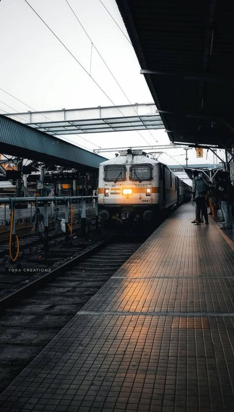 Indian Train Wallpaper, Goa Railway Station, Train Images Indian, Train Platform Aesthetic, Indian Railways Wallpaper, Sleeper Train Aesthetic, Railways Aesthetic, Railway Station Background, Indian Train Photography