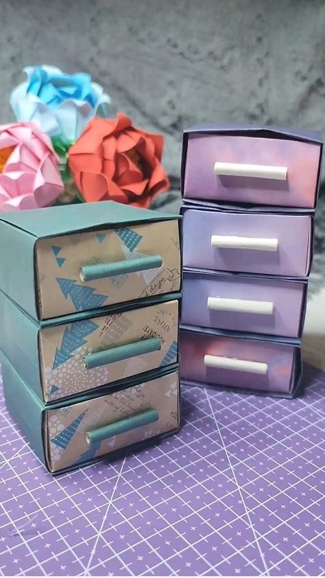 Simple Storage Box Crafts for Beginners - kids crafts diy Box Crafts, Diy Crafts Bookmarks, Book Crafts Diy, Paper Craft Videos, Paper Craft Ideas, Seni Dan Kraf, Aesthetic Kitchen, Easy Paper Crafts Diy, Quick Crafts