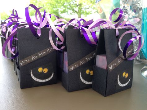 Alice in Wonderland party favors - Cheshire Cat Wonderland Party Theme, Wonderland Sweet 16, Alice In Wonderland Party Ideas, Alice In Wonderland Birthday Party, Wonderland Party Ideas, Alice In Wonderland Tea Party Birthday, Wonderland Birthday Party, Mad Hatters Tea Party, Alice Tea Party