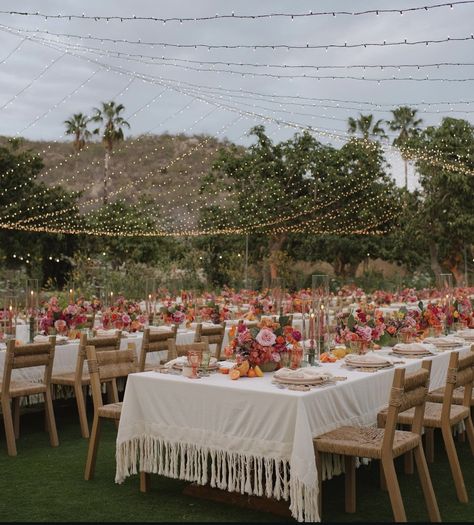 Corporative Events, Mexican Inspired Wedding, Orange And Pink Wedding, Theme Instagram, Hacienda Wedding, Mexican Theme, Wedding Reception Flowers, Boda Mexicana, Cabo Weddings