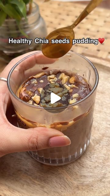 Chia Seed Breakfast Recipes, Chia Seed Chocolate Pudding, Chocolate Chia Seed Pudding, Chocolate Chia Pudding, Nutritious Recipes, Brown Kitchens, Chia Seed Pudding, Creamy Chocolate, Dessert Bread