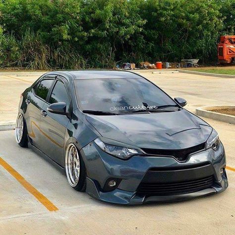 Slammed Rolla   #rollanation #2020corolla #corollastance #wheels #jdm #stancenation #corolla #toyotacorolla #corollalife #stance #decal #graphics  https://buff.ly/2qGpBoV Modified Toyota Corolla, Corolla Great, Te71 Corolla, Corolla Car, Toyota Corolla 2010, Corolla Altis, Honda Civic Car, Toyota Vios, Corolla Le