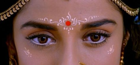 Radha Rani Eye Makeup, Radha Eye Makeup, Radha Makeup Look, Makeup Painting, Goddess Makeup, Wedding Dance Songs, Pooja Sharma, Dance Songs, Face Art Makeup