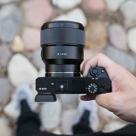 Super Light combo  Sony A6000  85mm 1.8 | Photo by @jasonvmedia Sony Cybershot Camera Photos, Sony Cybershot Camera, Sony Dslr Camera, Sony Camera Zv-1, Vintage Camera Lens, Gopro Photos, Film Equipment, Fotocamere Vintage, Sony 35mm 1.4 Gm